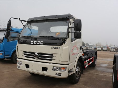 東風(fēng)大多利卡(8方)車廂可卸式垃圾車