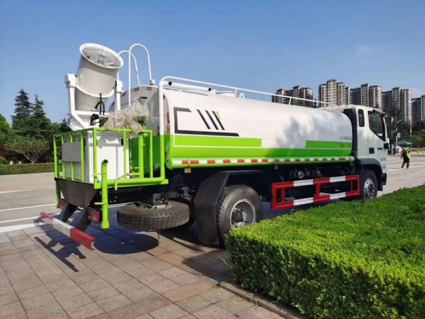 福田瑞沃灑水車（12噸）