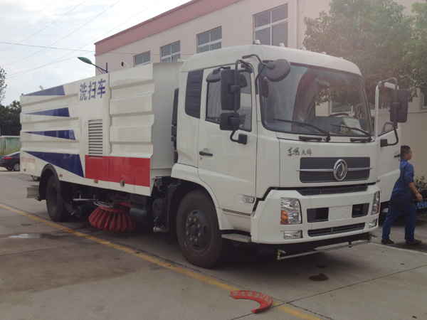 東風天錦洗掃車