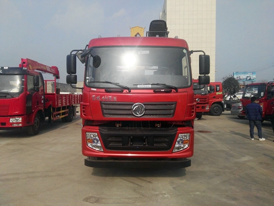 12噸東風專底后八輪隨車吊