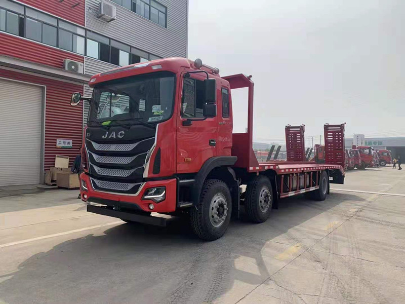 【國(guó)六】江淮K5小三軸挖機(jī)平板車