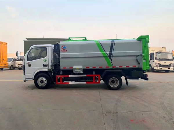 東風小多利卡國六7方側裝垃圾車