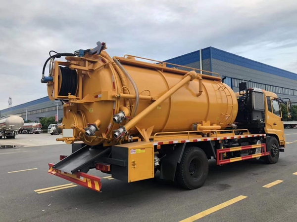 東風天錦清洗吸污車15方(帶副發) 國六