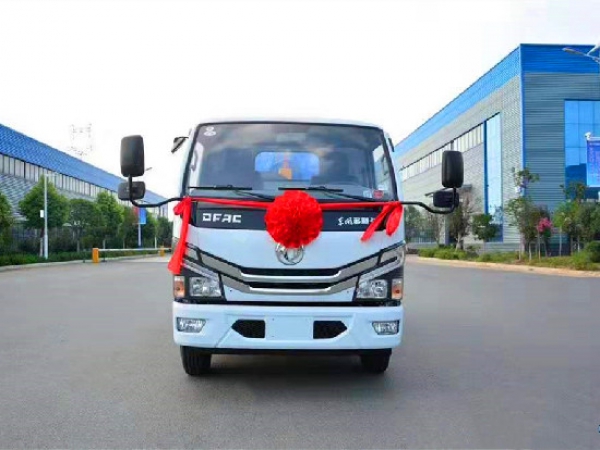 東風(fēng)小多利卡國(guó)六藍(lán)牌車廂可卸(鉤臂5方)式垃圾車