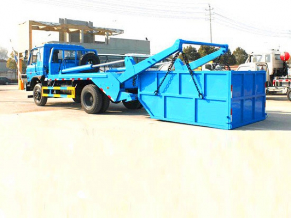 東風(fēng)145擺臂式垃圾車