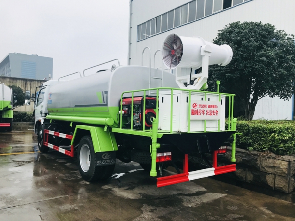 國六10方東風福瑞卡灑水車