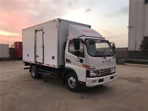 （國(guó)六4.2米）江淮駿鈴V6冷藏車(chē)