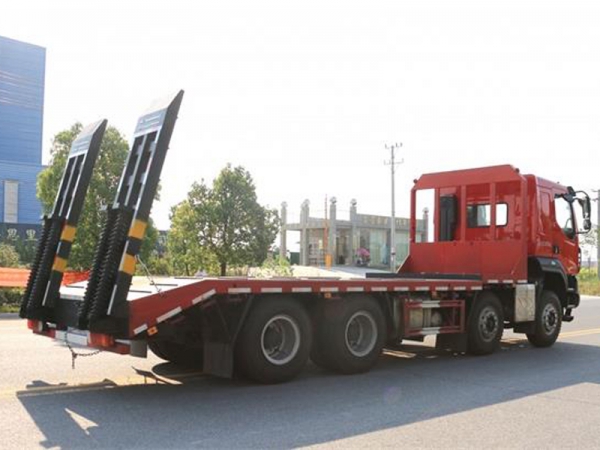 （國六）柳汽前四后八平板運(yùn)輸車