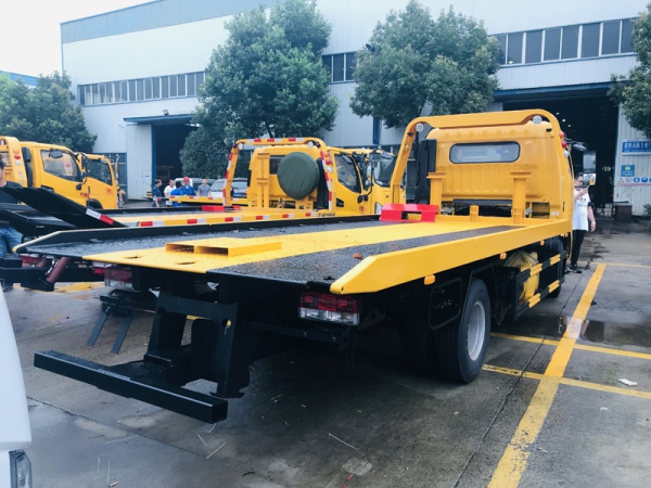 東風D9一拖二清障車