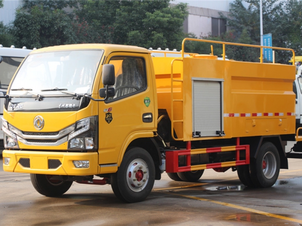 東風小多利卡5方高壓清洗車