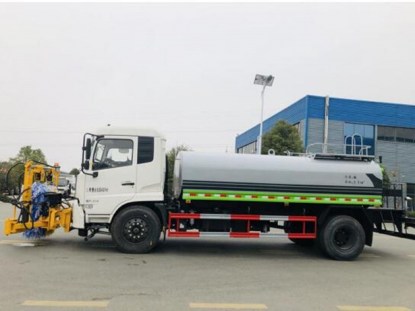 東風天錦護欄清洗車