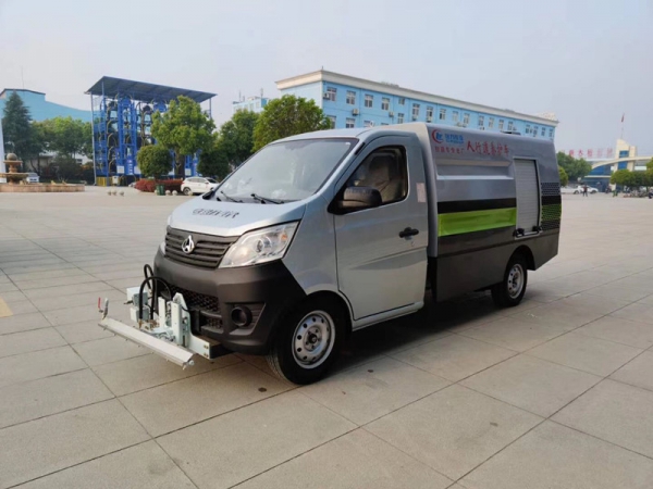 長安2.5方路面養護車，清洗車多少錢