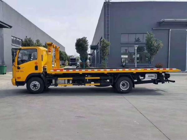 國(guó)六大運(yùn)一拖二平板清障車