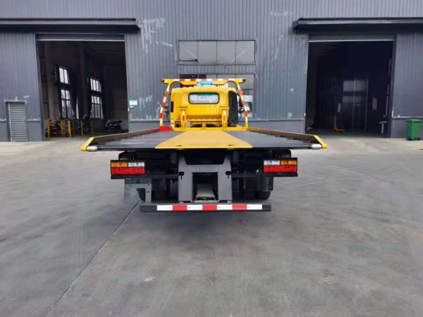 國(guó)六大運(yùn)一拖二平板清障車