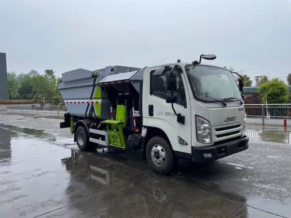 江鈴雙倉垃圾車，垃圾分類運(yùn)輸車