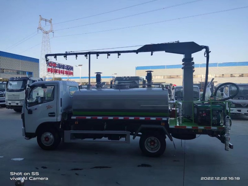 東風(fēng)5噸鐵路抑塵車