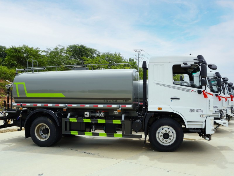 華神F5，12方灑水車